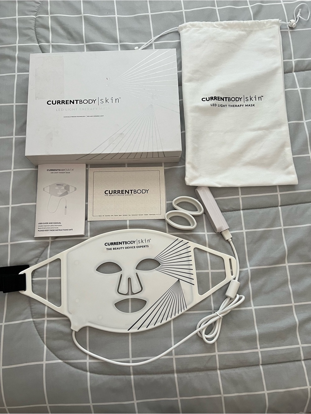 CurrentBody Skin LED Light Therapy Mask - White